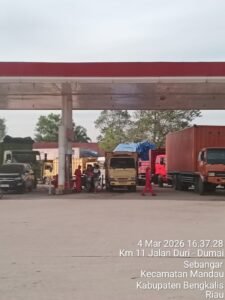 SPBU 14.287.6110 Duri-Dumai Diduga Jadi “Surga” Pelangsir BBM Subsidi, Aparat Penegak Hukum Tutup Mata?