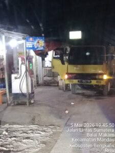 NEGARA KALAH! Gudang “Sakti” Debora Sihombing Tantang Nyali Kapolda Riau dan Tumpulnya Taring BPH Migas