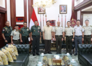 Menhan Sjafrie Sjamsoeddin Pererat Kemitraan Strategis Lewat Pertemuan dengan Kasad Singapura