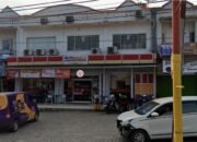 Di duga alfamaret Raden Gunawan menumbur Perda No.02 Tahun 2020 tentang larangan bahu jalan dan trotoar.