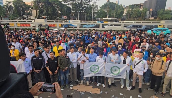BEM Kristiani Seluruh Indonesia Gelar di DPR RI, Desak Evaluasi Total Kejaksaan Agung RI