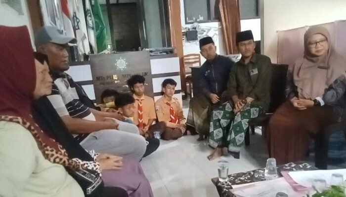 Dugaan Pemukulan Siswa yang di lakukan Oleh Pengurus Ponpes Baitus Salam Banyuwangi Berujung Laporan Polisi, Mediasi Dipersoalkan