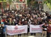 PBRI Aksi di Kantor Tempo Desak Membawa Berita Harus PAKAI DATA, BUKAN TEBAK-TEBAKAN! HENTIKAN DISINFORMASI DAN KEMBALIKAN KEDAULATAN INFORMASI